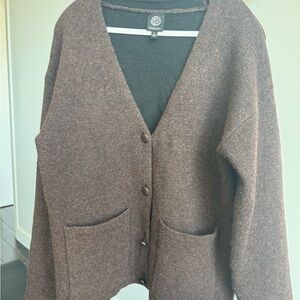 bobeau Brown Button-Front V-Neck Pocket Cardigan
